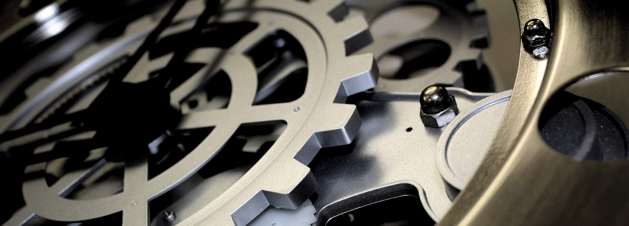 积家手表维修保养中心（积家手表磕碰）