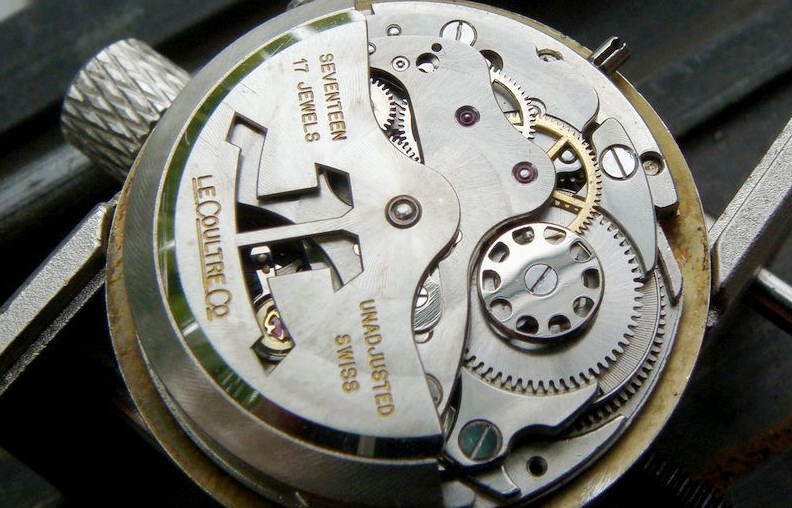 积家手表跑快（积家处理划痕）