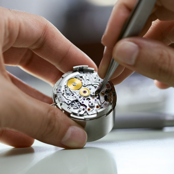 积家手表坏了怎么修（积家走时受磁场干扰）