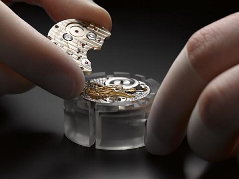 积家售后电话（积家日历框损坏）